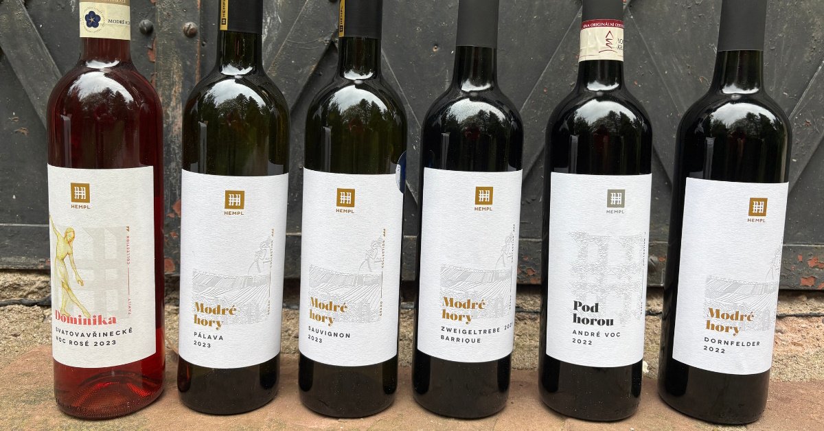 V nabídce Vinařství Hempl najdete i bílá vína, klíčová jsou ale zejména červená. V nabídce Vinařství Hempl najdete i bílá vína, klíčová jsou ale zejména červená.
