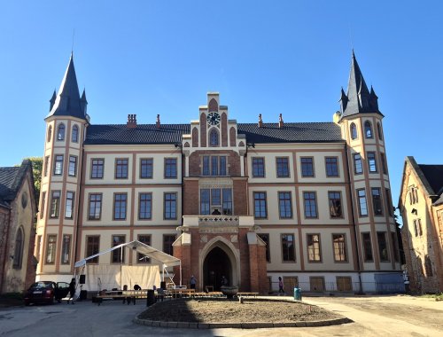 Bzenecký zámek konečně prochází rekonstrukcí Zámek Bzenec