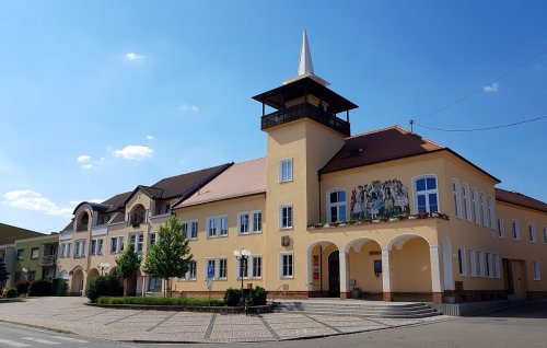 Městský úřad a pošta Vracov Městský úřad Vracov