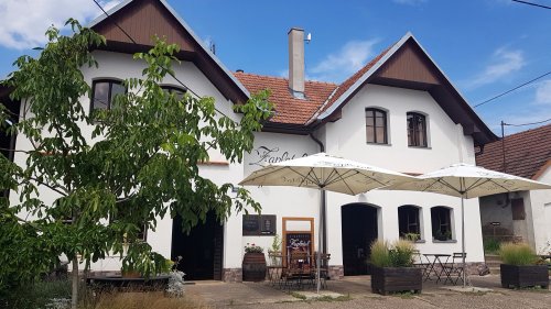Prezentační sklep Vinařství Zapletal ve Velkých Bílovicích Prezentační sklep Vinařství Zapletal ve Velkých Bílovicích