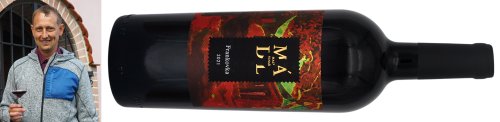 Štěpán Doležal a jeho osobní vítěz testu degustátor a lahev vína
