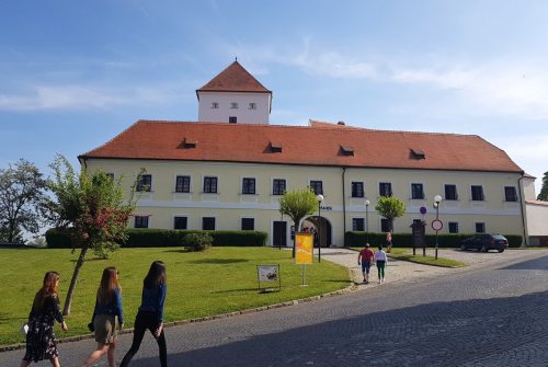 Na čejkovickém zámku se prodávalo vstupné i vyzvedával předprodej zámek Čejkovice