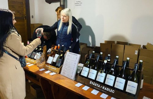 V Rakvicích má vinařství prezentační sklep, kde jsou vína k ochutnání při místních akcích (foto: facebook @vinarstvisk) V Rakvicích má vinařství prezentační sklep, kde jsou vína k ochutnání při místních akcích (foto: facebook @vinarstvisk)