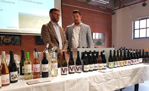 Portfolio vinařství je vskutku široké. Vpravo tvůrce vín René Vrátil. Portfolio vinařství je vskutku široké. Vpravo tvůrce vín René Vrátil.