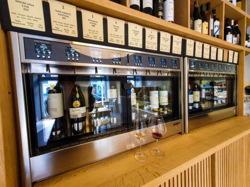 Vinný bar WineList zaujme systémem koštomatů Vinný bar WineList zaujme systémem koštomatů