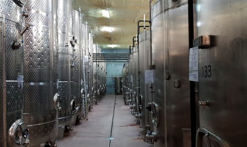 Kapacita inertních nádob je vyšší než aktuální produkce vinařství