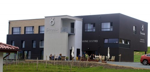 Den otevřených sklepů Čejkovice 2020: Zase vylepšené sídlo Škrobáků.