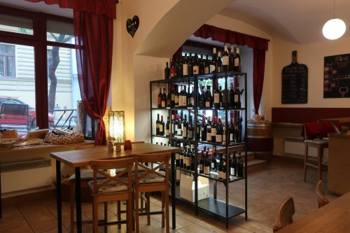 Vinný bar Wine&Degu - promyšlený interiér Vinný bar Wine&Degu - promyšlený interiér