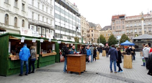 Brněnské náměstí Svobody opět ožije Slavnostmi vína Brněnské náměstí Svobody opět ožije Slavnostmi vína