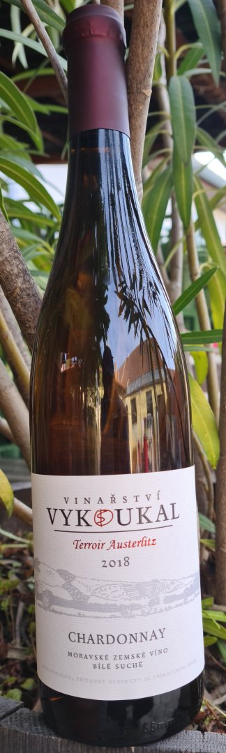 Fľaša vína Chardonnay 2018, moravské zemské víno (suché)
