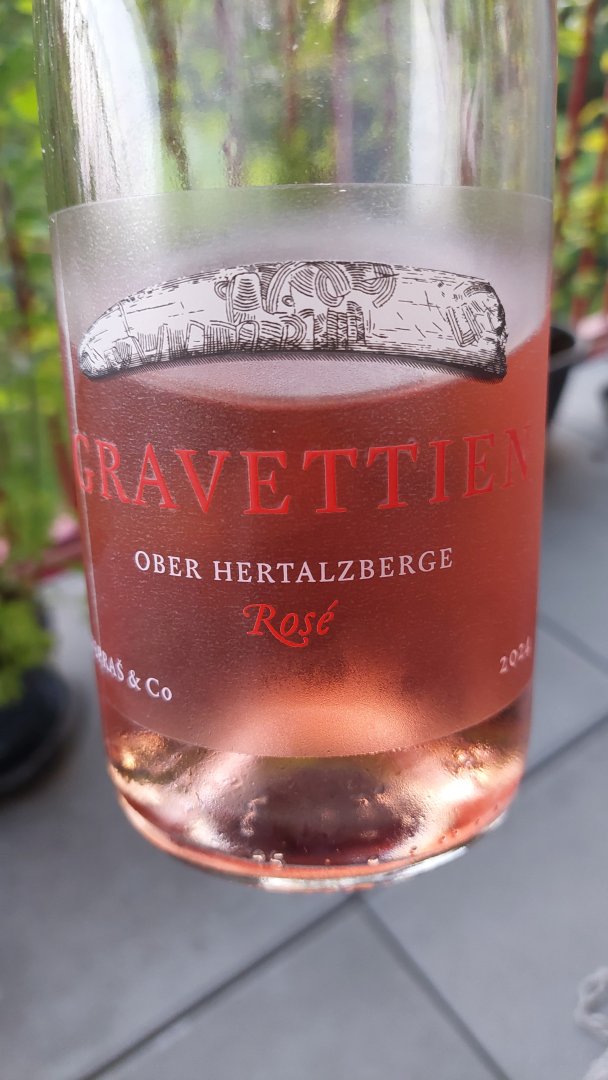 Fľaša vína Gravettien Rosé 2024, moravské zemské víno (suché)