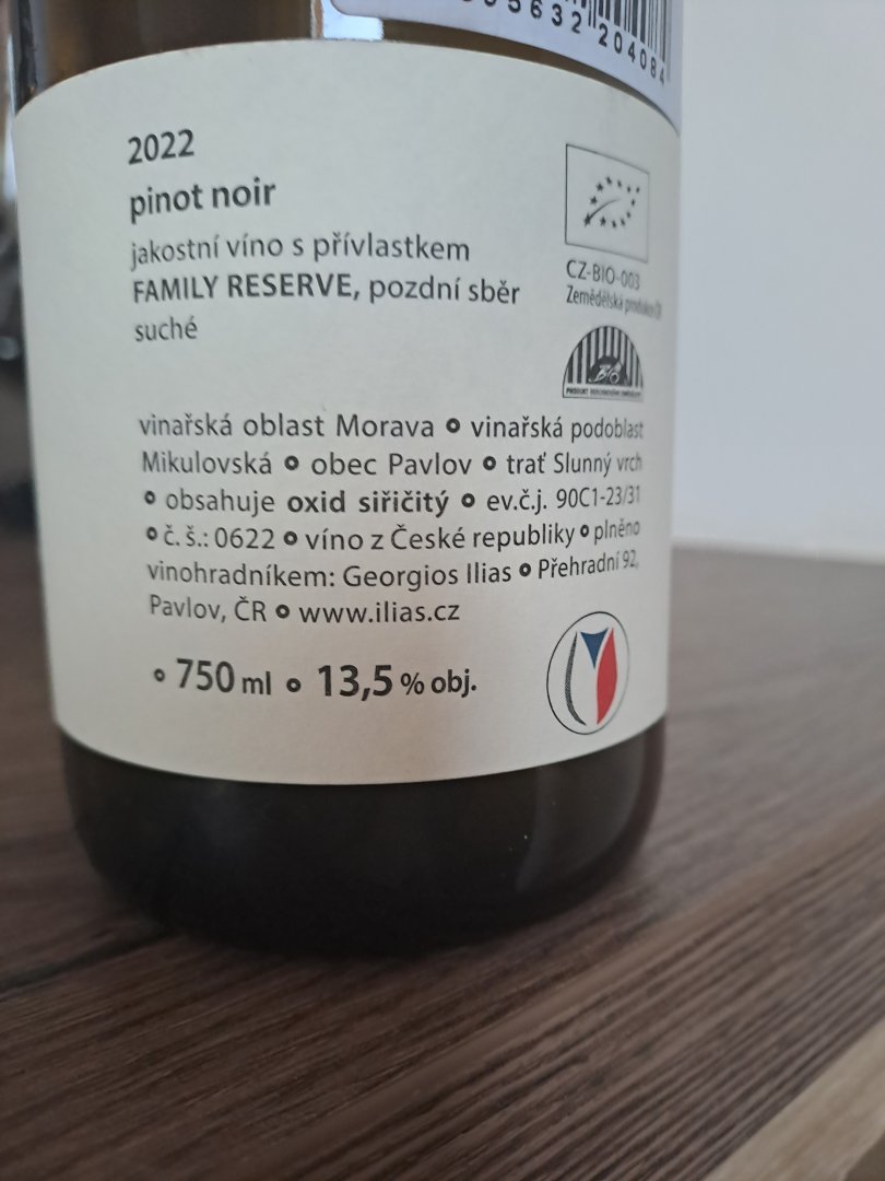 Fľaša vína Pinot noir Family reserve 2022, pozdný sber (suché)