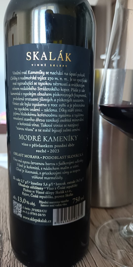Fľaša vína Modré KAMENÍKY 2023, pozdný sber (suché)