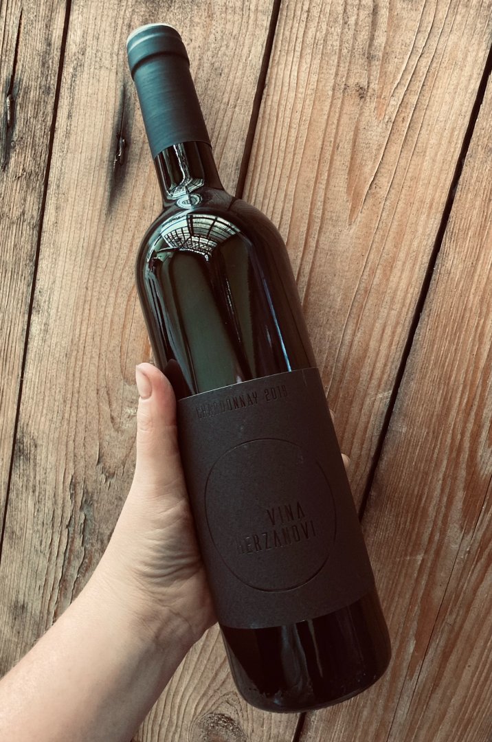 Fľaša vína CHARDONNAY 2019, zemské víno (suché)