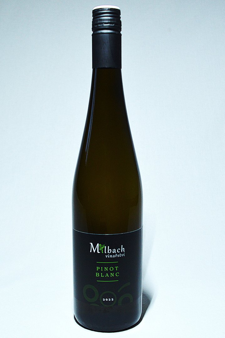 Fľaša vína Pinot Blanc 2023, zemské víno (polosuché)