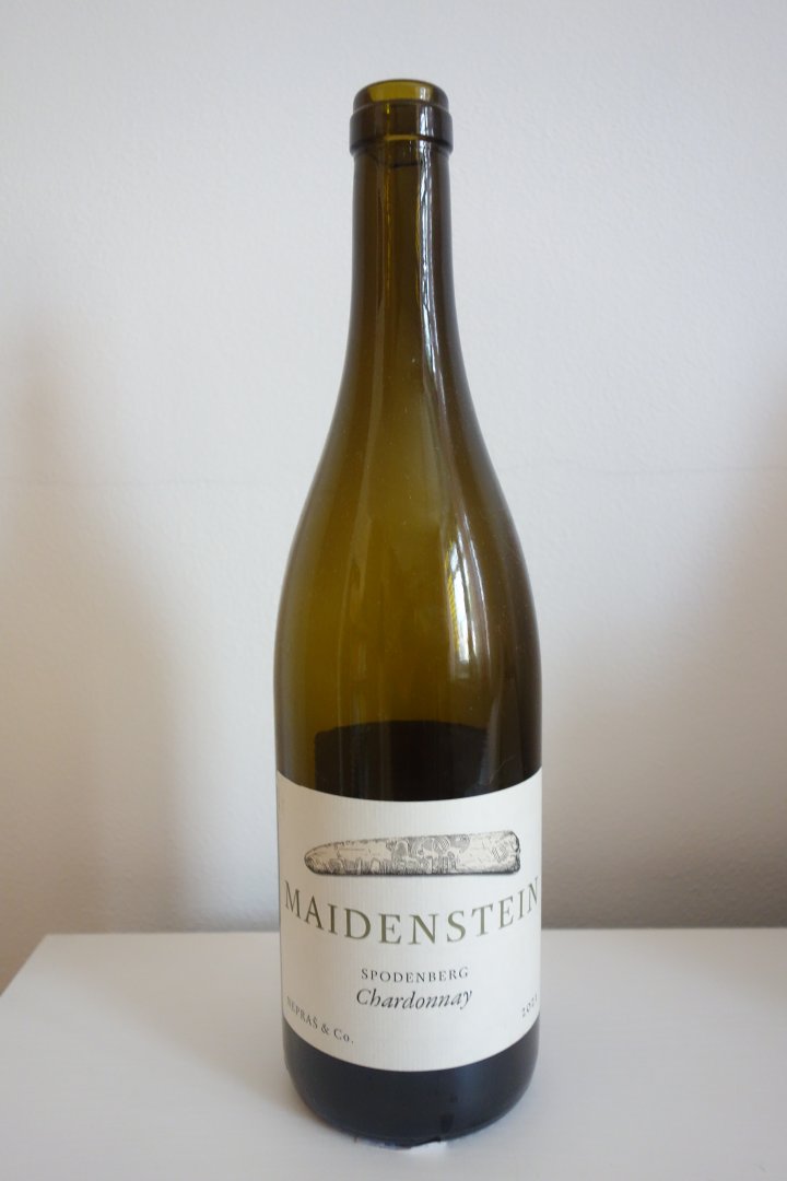 Fľaša vína Chardonnay 2021, zemské víno (suché)