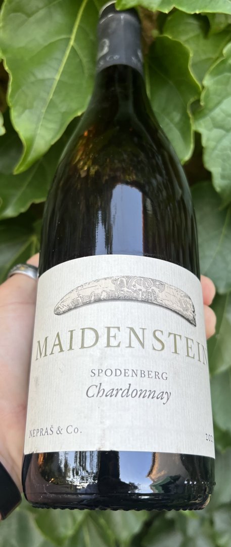 Fľaša vína Chardonnay 2021, zemské víno (suché)