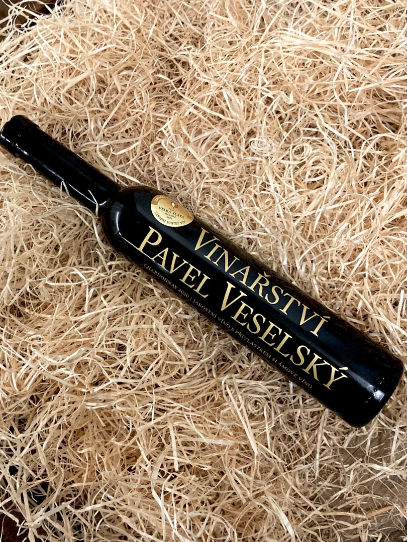 Fľaša vína Chardonnay 2020, slamové víno (sladké)