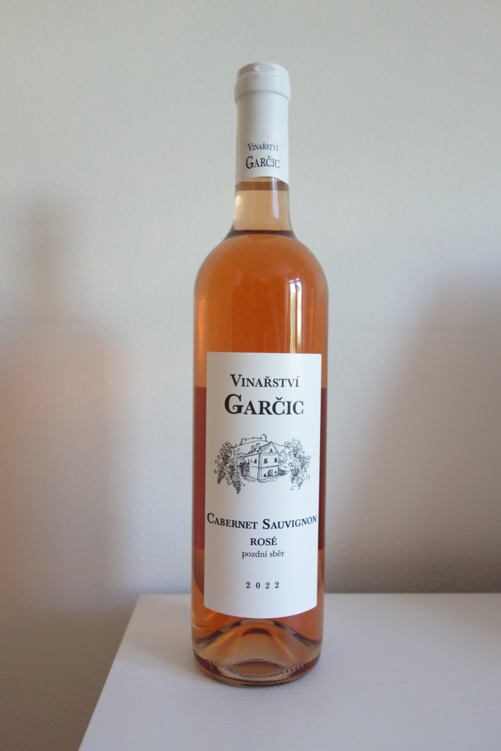 Fľaša vína Cabernet Sauvignon 2022, pozdný sber (polosuché)