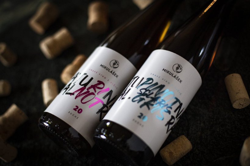 Fľaša vína Pinot gris, Solaris 2020, zemské víno (suché)