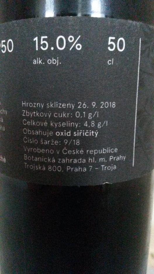 Fľaša vína Rulandské modré 2018, zemské víno (suché)