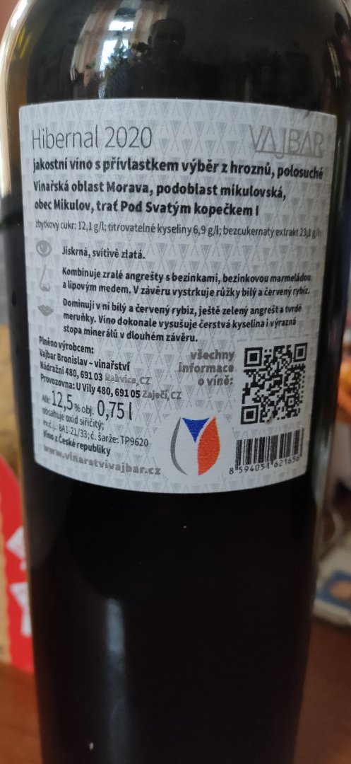 Fľaša vína Hibernal 2020, výber z hrozna (polosuché)