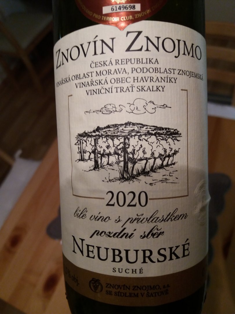Fľaša vína Neuburské - Terroir Club 2020, pozdný sber (suché)