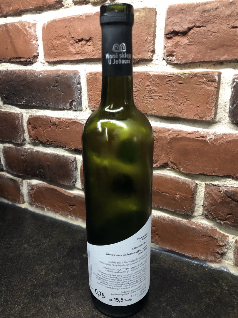 Fľaša vína Chardonnay BARRIQUE 2018, výber z hrozna (suché)