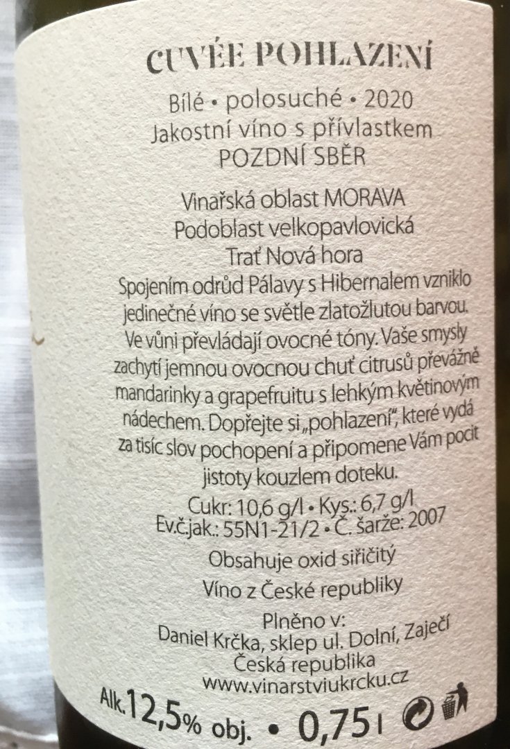 Fľaša vína Cuveé pohlazení 2020, pozdný sber (polosuché)