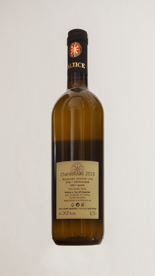 Fľaša vína Chardonnay 2016, zemské víno (suché)