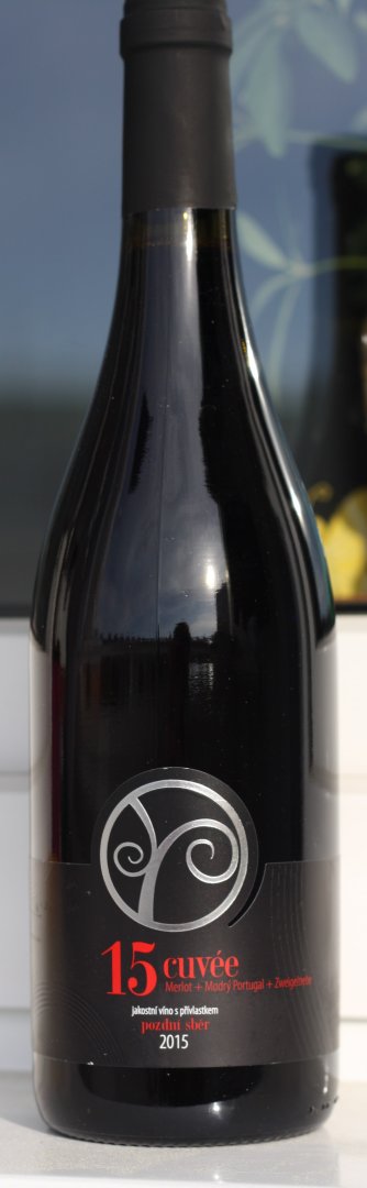 Fľaša vína 15 Cuvée červené 2015, pozdný sber (suché)