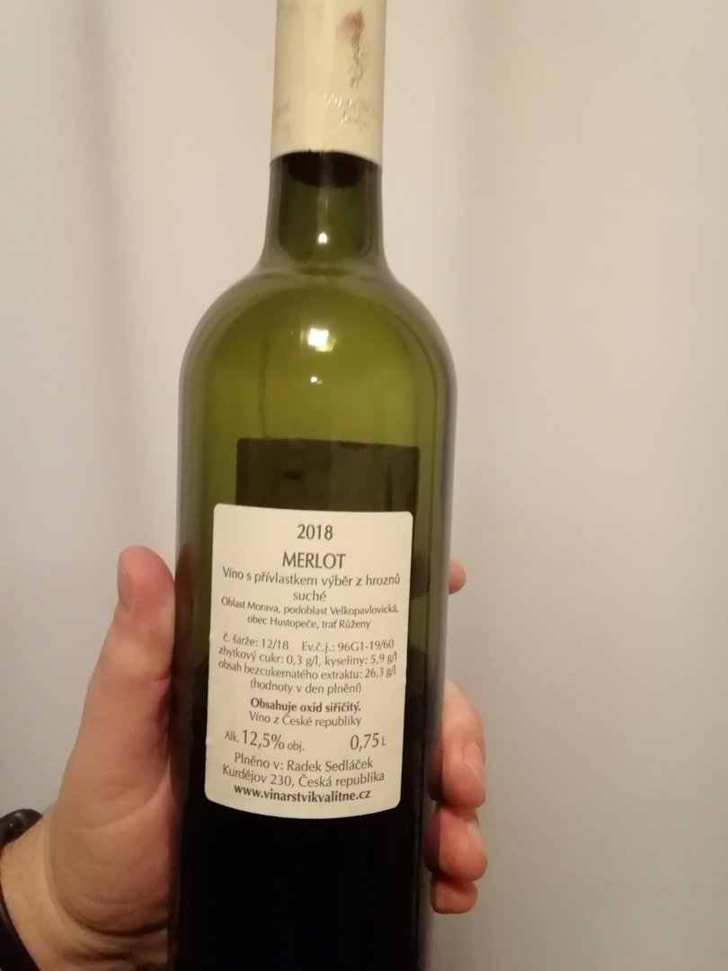 Fľaša vína Merlot 2018, pozdný sber (suché)
