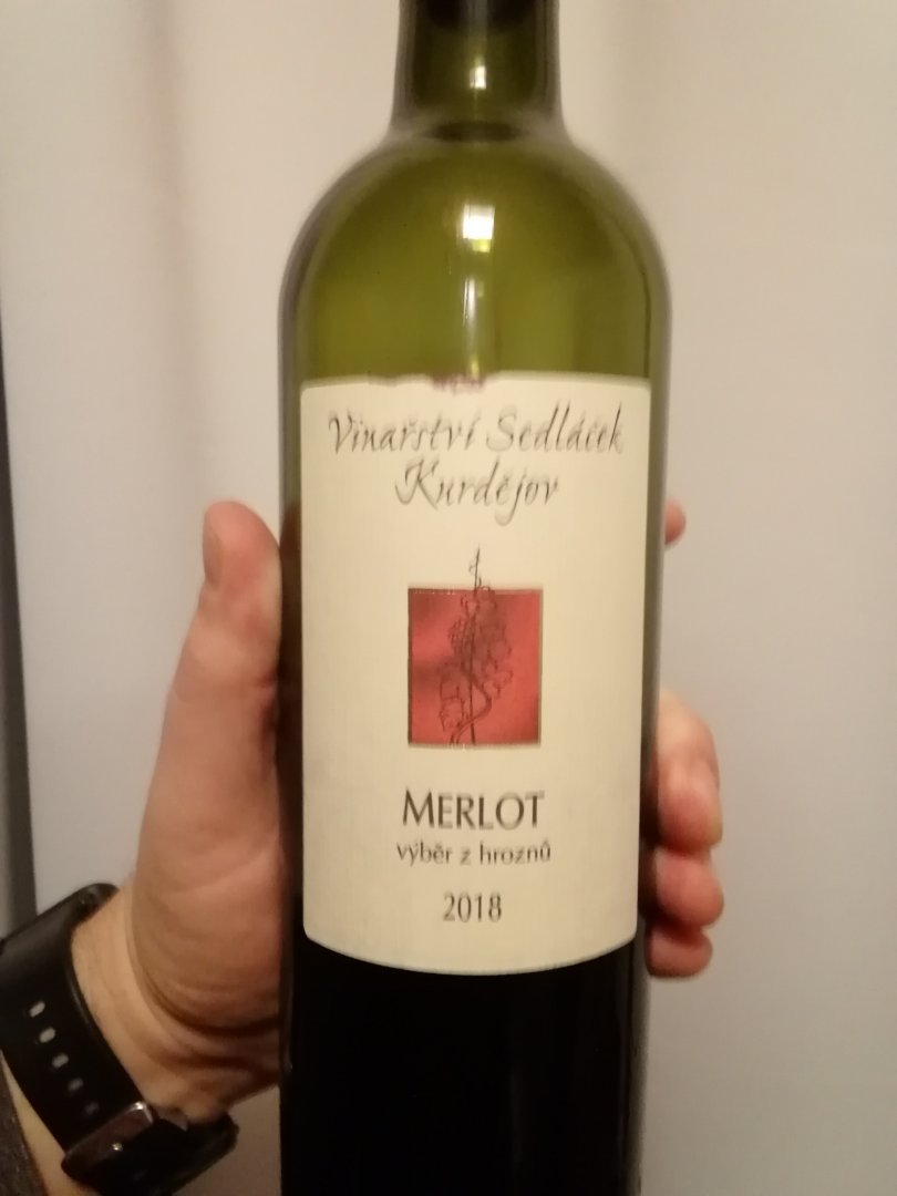 Fľaša vína Merlot 2018, pozdný sber (suché)