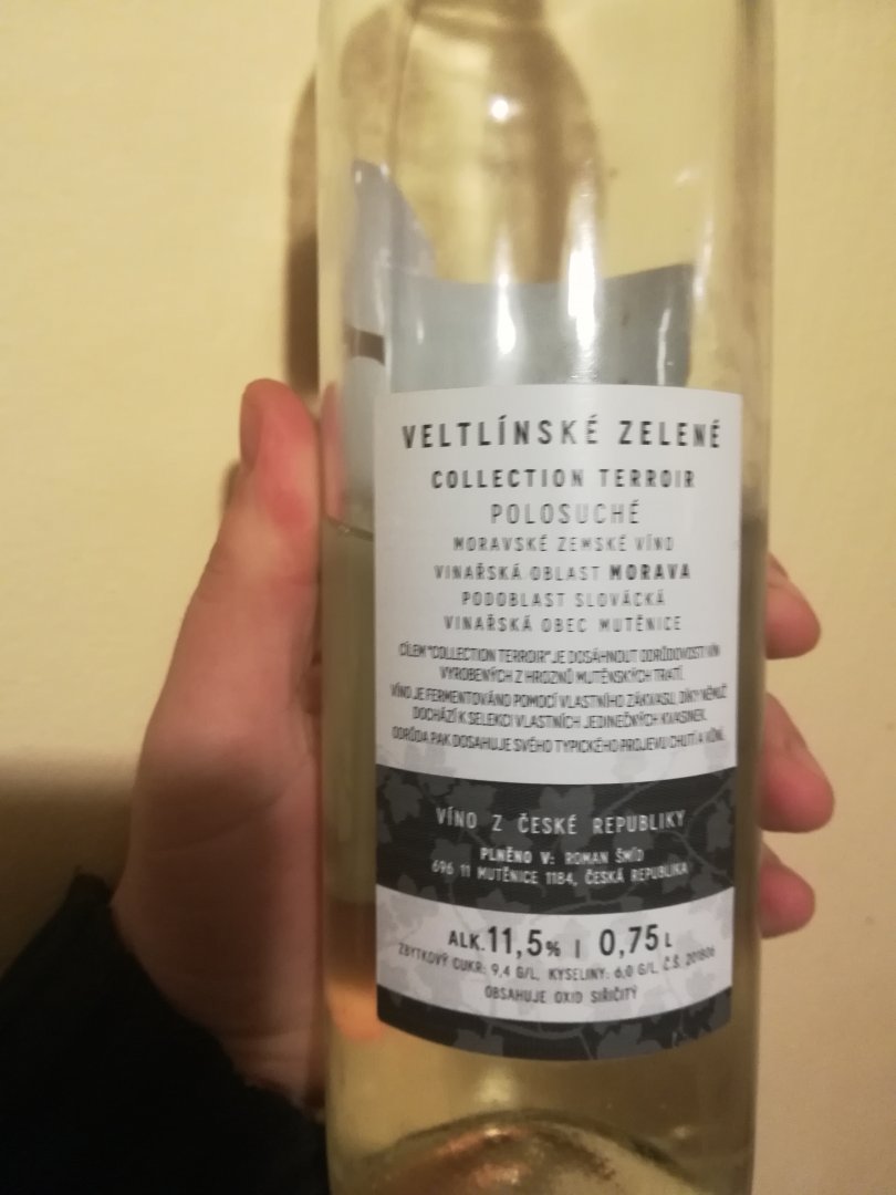 Fľaša vína Veltlínské zelené 2018, zemské víno (polosuché)