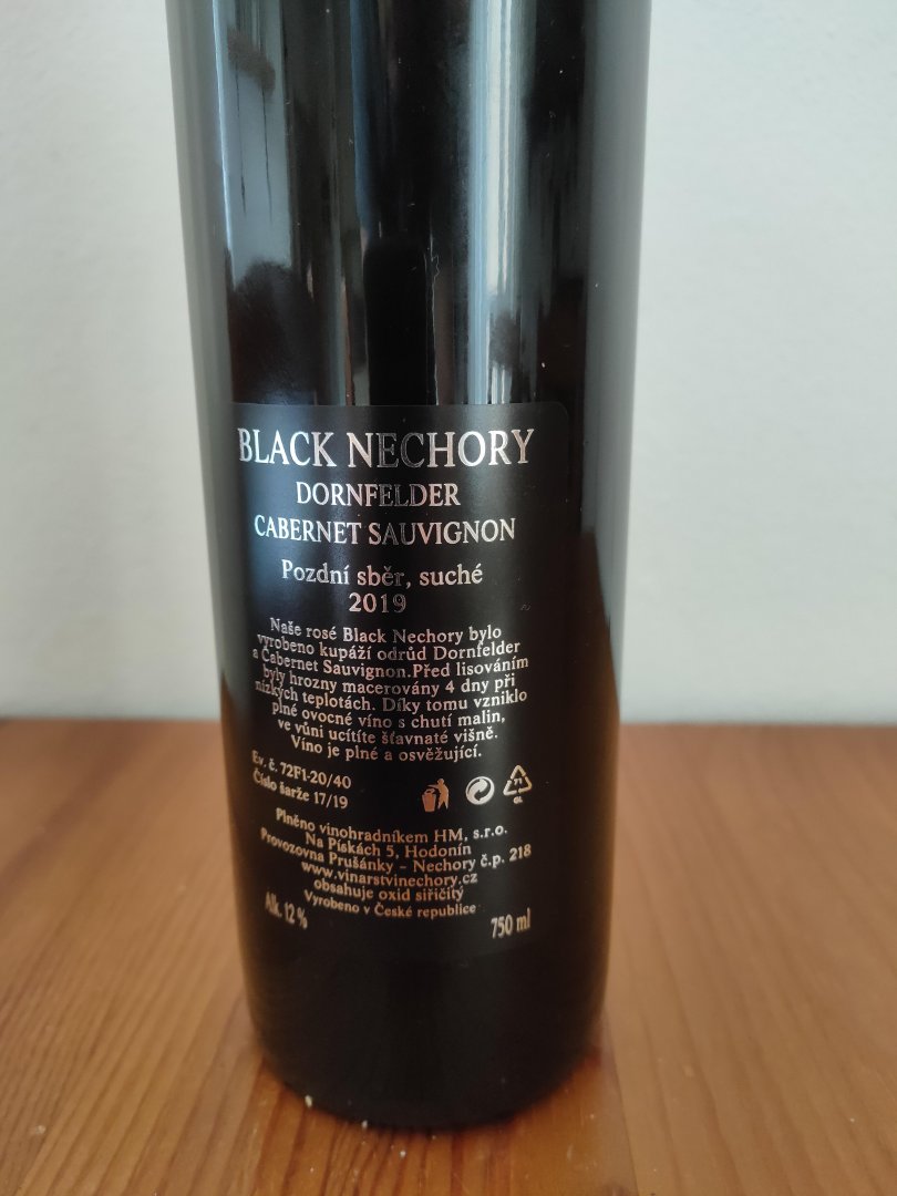 Fľaša vína Black Nechory 2019, pozdný sber (suché)