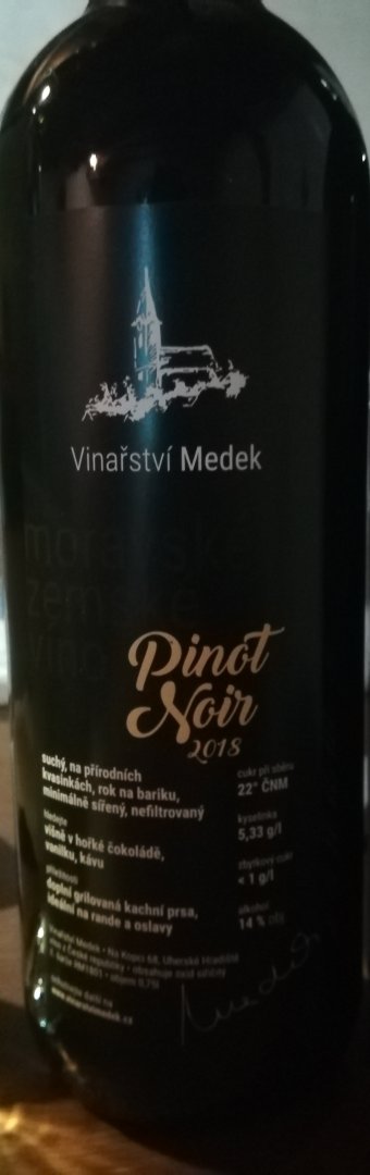 Fľaša vína Pinot noir, nefiltrované 2018, zemské víno (suché)