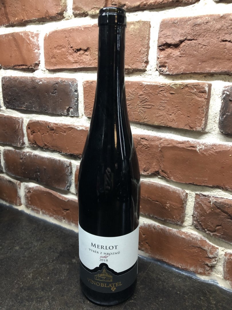 Fľaša vína Merlot 2018, výber z hrozna (suché)