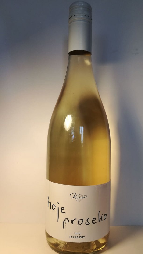 Fľaša vína Moje Proseko 2019, akostné perlivé víno (extra dry)