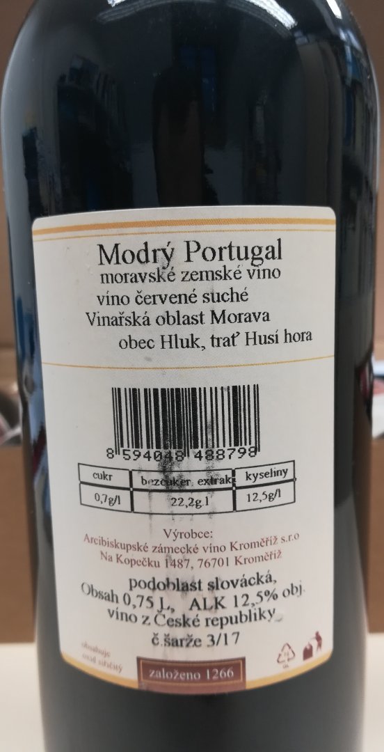 Fľaša vína Modrý Portugal 2017, zemské víno (suché)