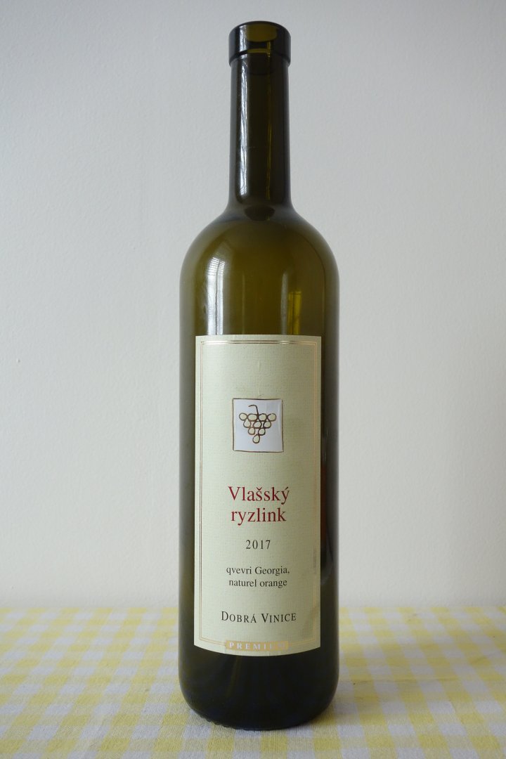 Fľaša vína Vlašský ryzlink qvevri 2017, zemské víno (suché)