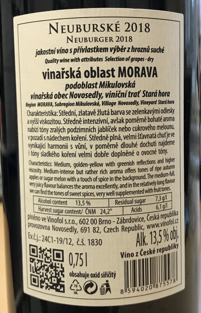 Fľaša vína Neuburské 2018, výber z hrozna (suché)