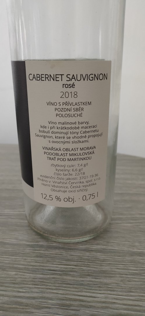 Fľaša vína Cabernet Sauvignon rosé 2018, pozdný sber