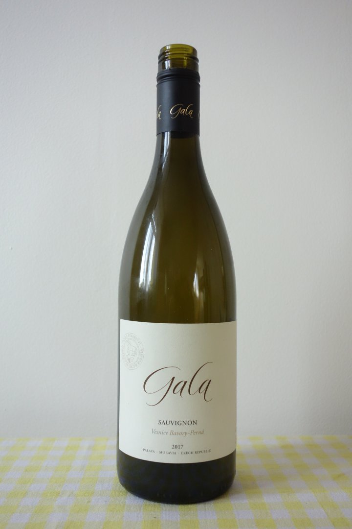 Fľaša vína Sauvignon 2017, zemské víno (suché)