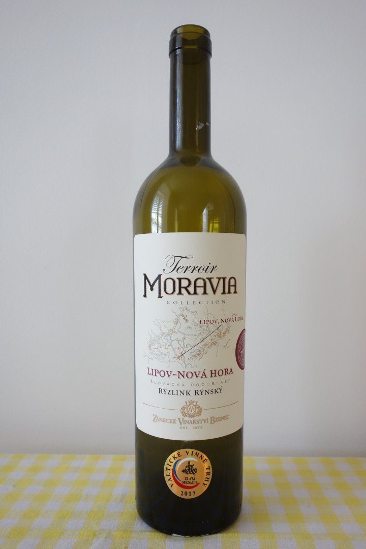 Fľaša vína Ryzlink rýnský Nová hora (Terroir Moravia) 2015, pozdný sber (polosuché)