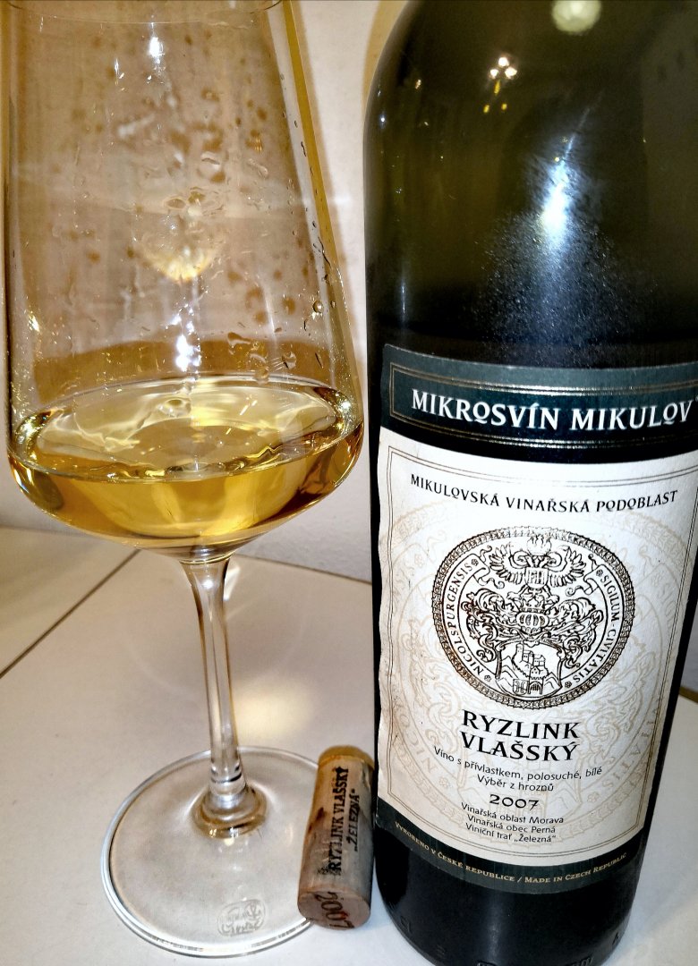 Fľaša vína Ryzlink vlašský (Železná) 2007, výber z hrozna (polosuché)