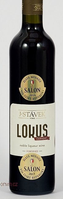Fľaša vína Lokus červený 2013, akostné likérové víno (sladké)