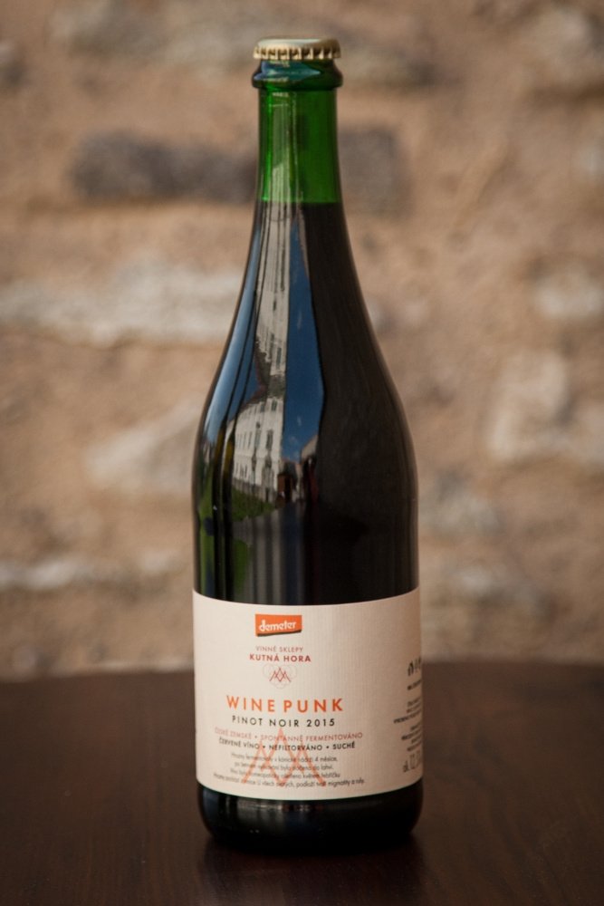 Fľaša vína Wine Punk - Pinot Noir 2015, zemské víno (suché)