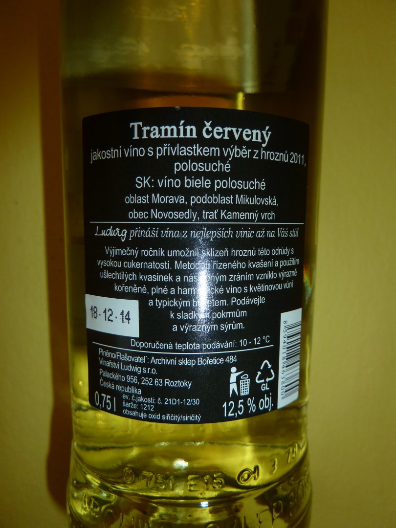 Fľaša vína Tramín červený 2011, výber z hrozna (polosuché)