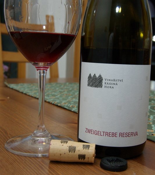 Fľaša vína Zweigeltrebe reserva 2011, zemské víno (suché)