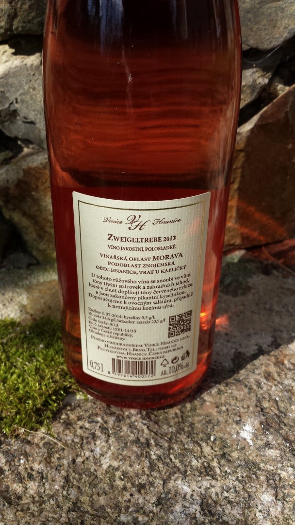 Fľaša vína Zweigeltrebe rosé 2013, akostné víno (polosladké)